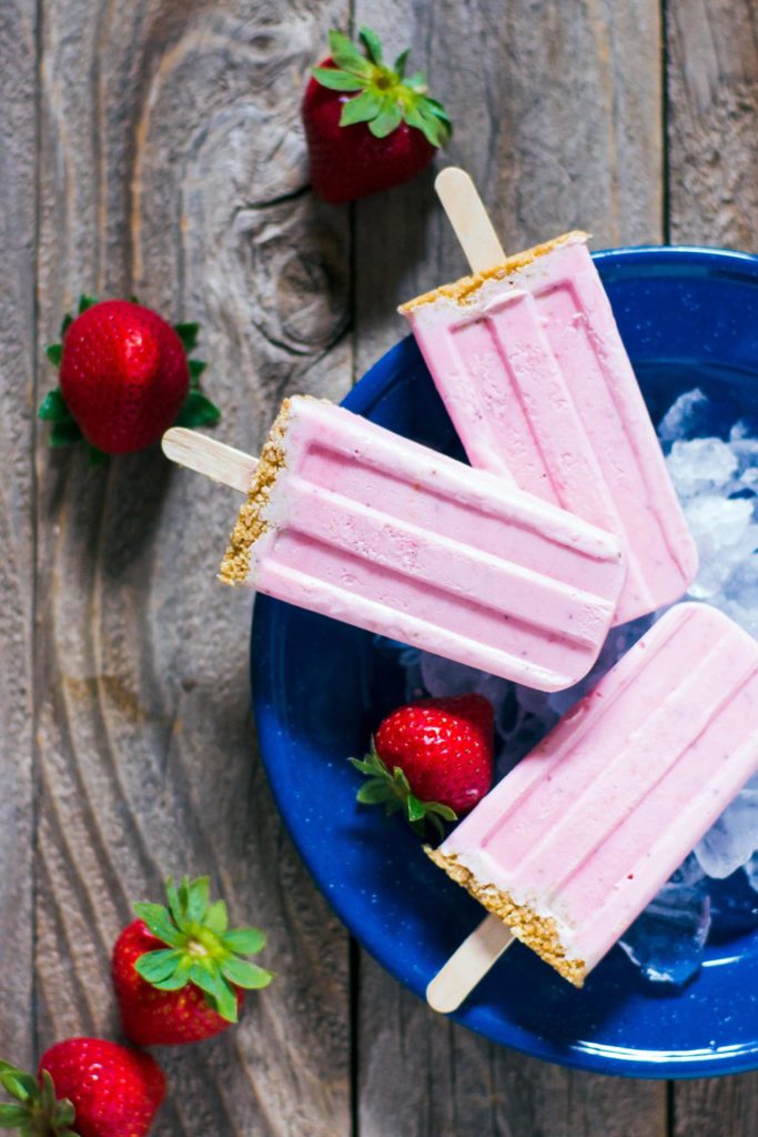 strawberry cheesecake ice pops recipe