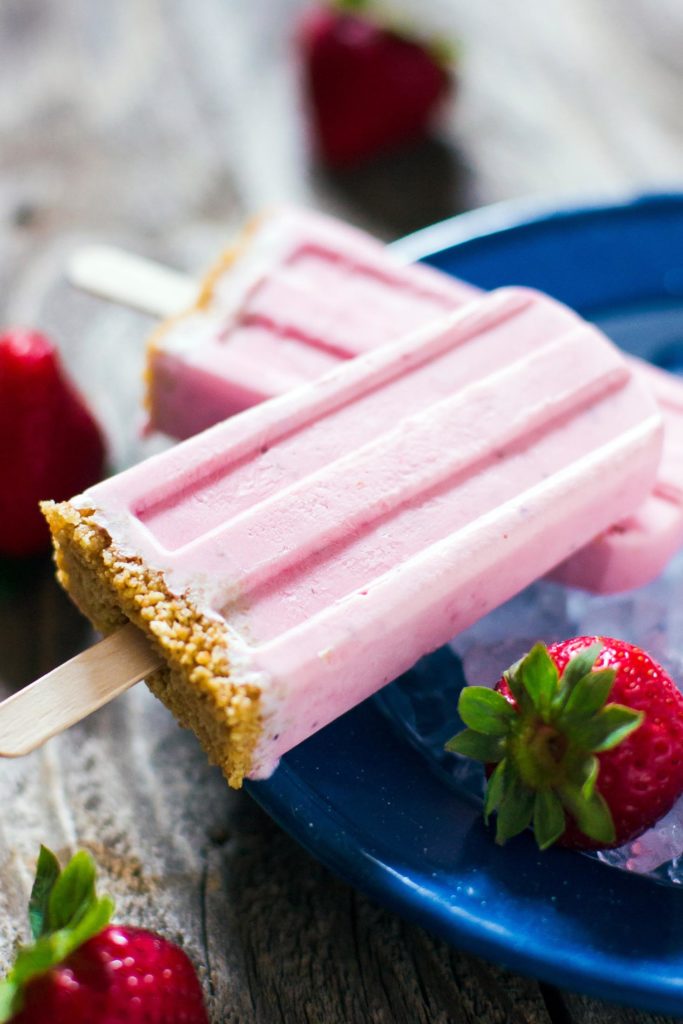 strawberry cheesecake ice pops recipe